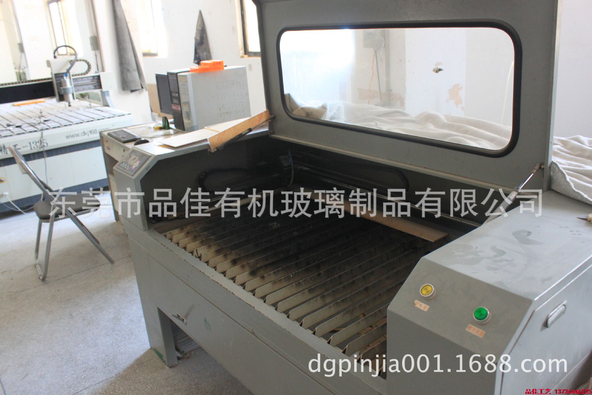 探討有機玻璃工藝品的生產(chǎn)與制作是怎么樣的呢